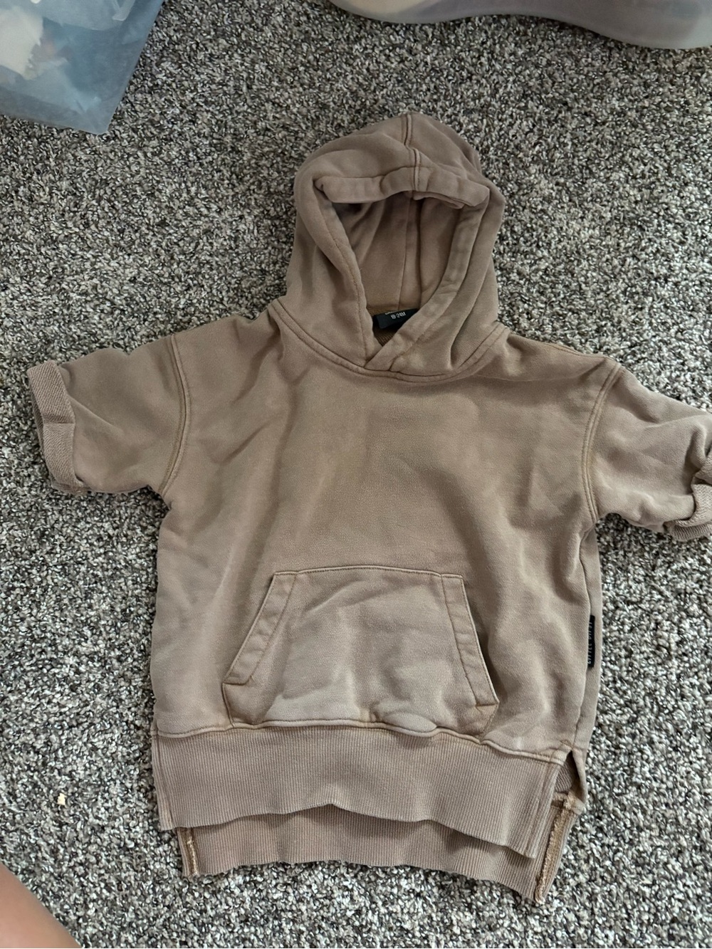 Little bipsy Short-Sleeve Hoodie in Light Brown